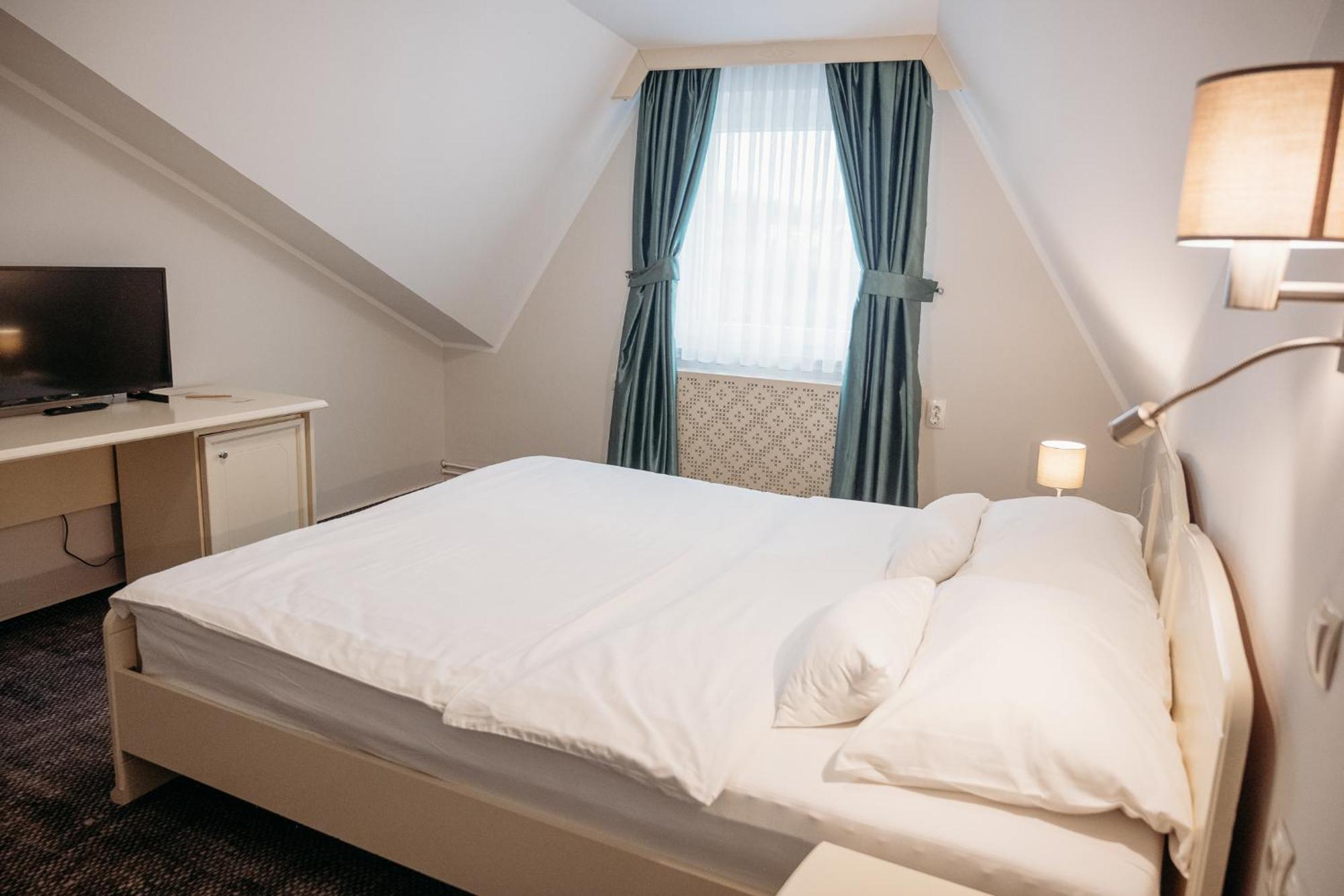 Hotel Kunst Krško Habitación foto