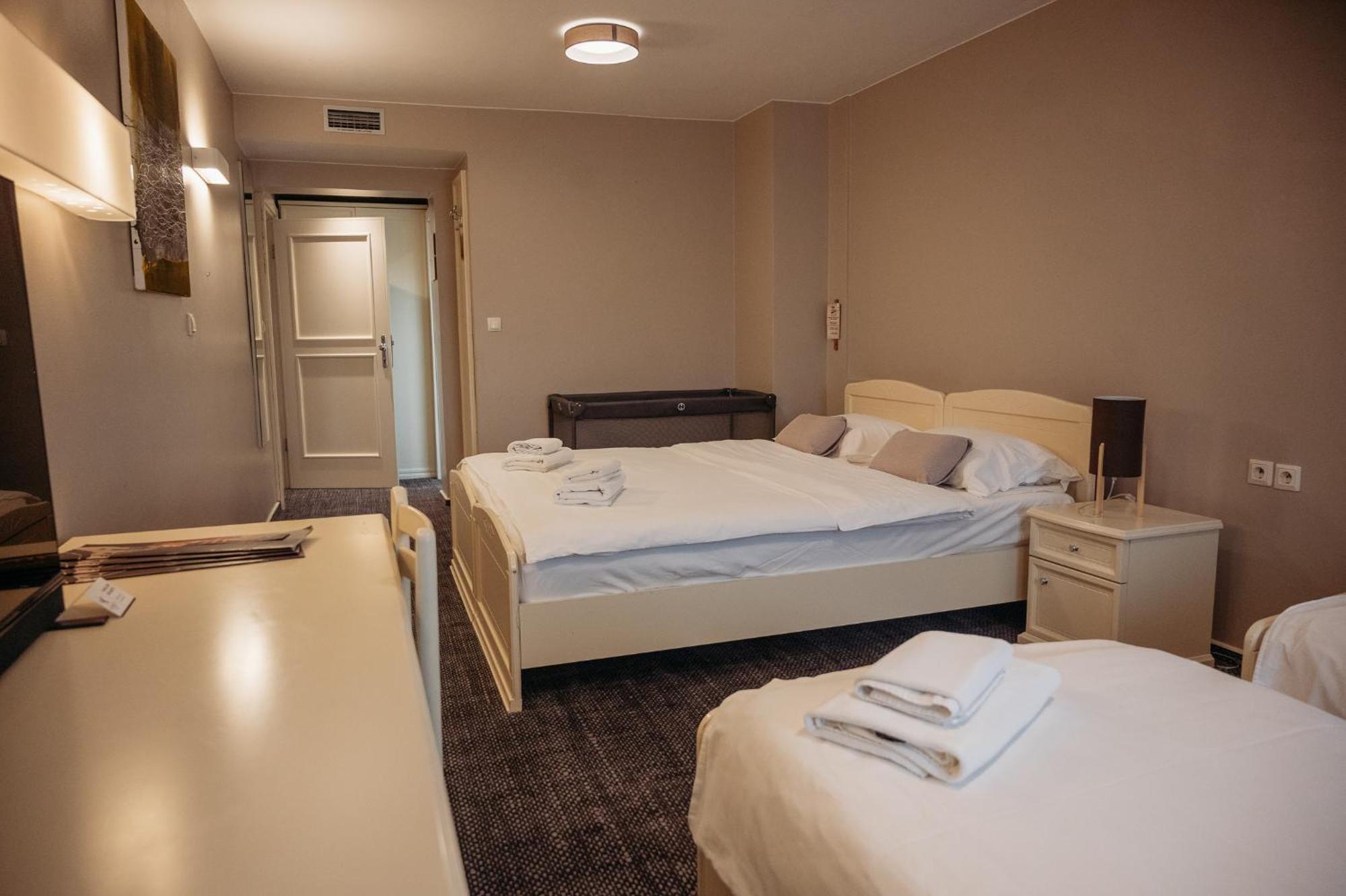 Hotel Kunst Krško Habitación foto